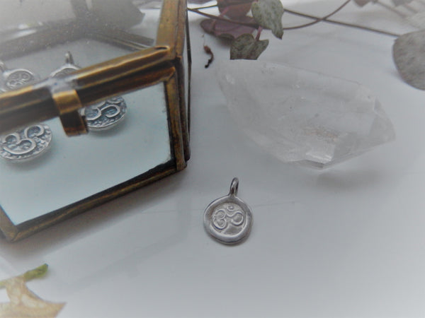 Dainty Om Pendant
