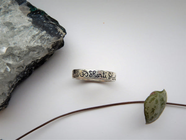 Om Shanti Ring Silver/Brass