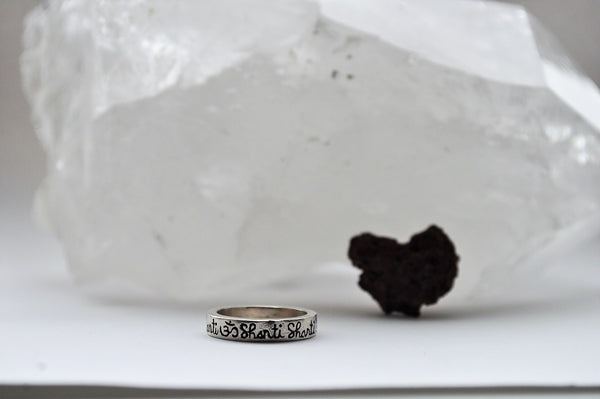Om Shanti Ring Silver/Brass