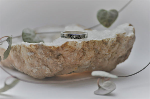 Om Shanti Ring Silver/Brass