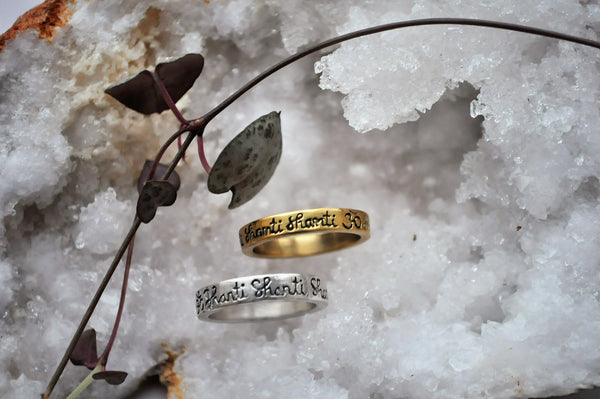 Om Shanti Ring Silver/Brass